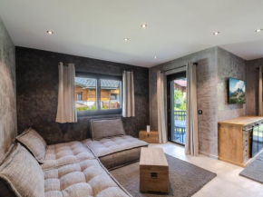Demi-chalet cosy avec terrasses, WiFi et parking à Chamonix - FR-1-343-228
